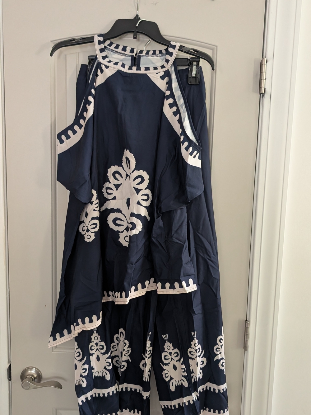 Navy and White Embroidered Women’s Pants Outfit